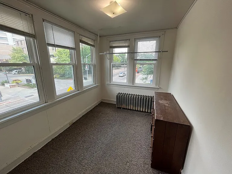136 N Orchard St — Photo 10