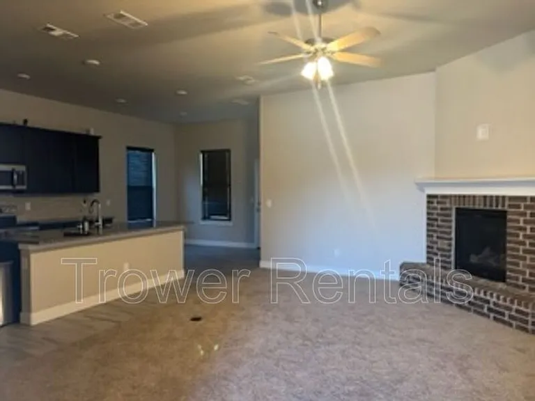 1226 E 92nd St — Photo 3