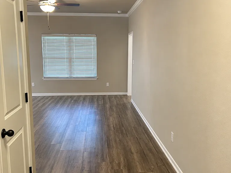 608 Skylar Heights Dr — Photo 7