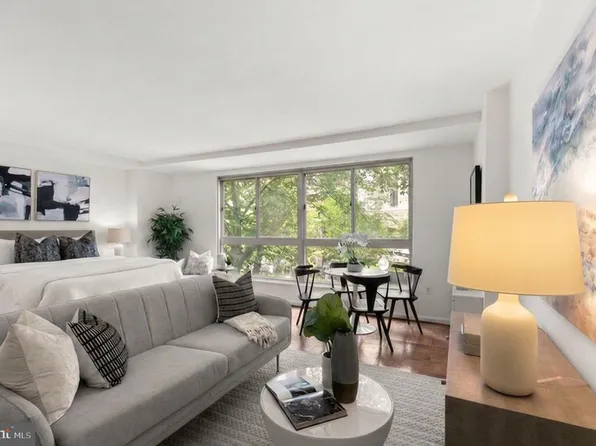 922 24th St NW APT 220, Washington, DC 20037