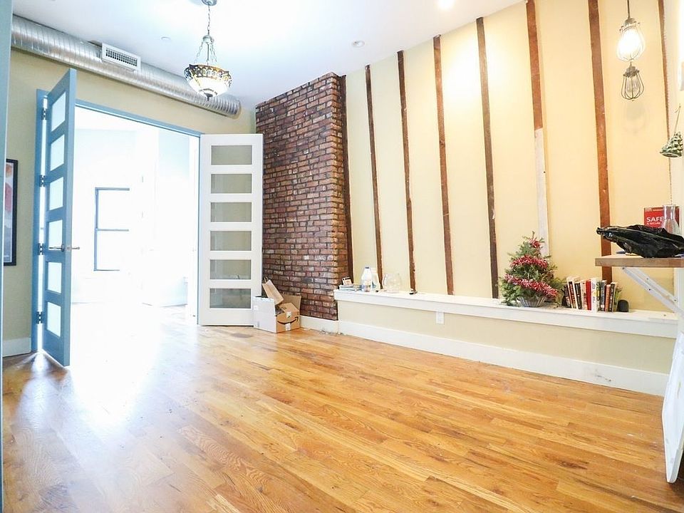 1st image of 132 New York Ave APT 4
