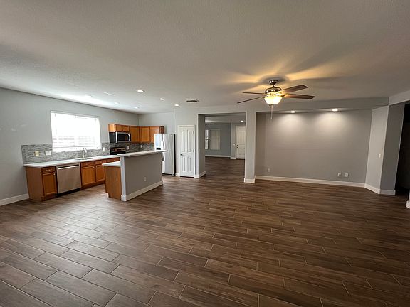 3rd image of 6881 S Pearl Dr