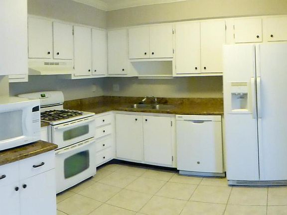 5th image of 3907 Loni St