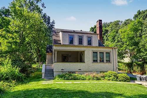 82 Douglas Rd #B Photo 1