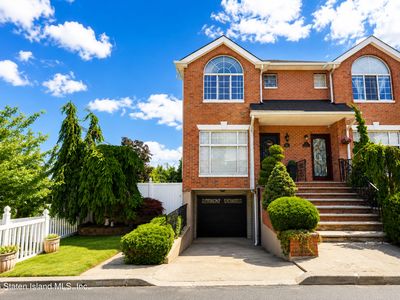 10 Mandy Ct, Staten Island, NY, 10309