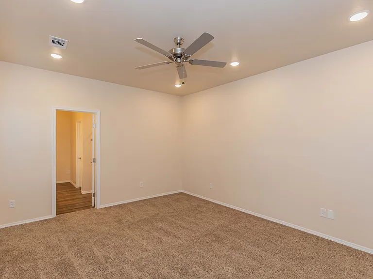 7516 Buck St — Photo 27