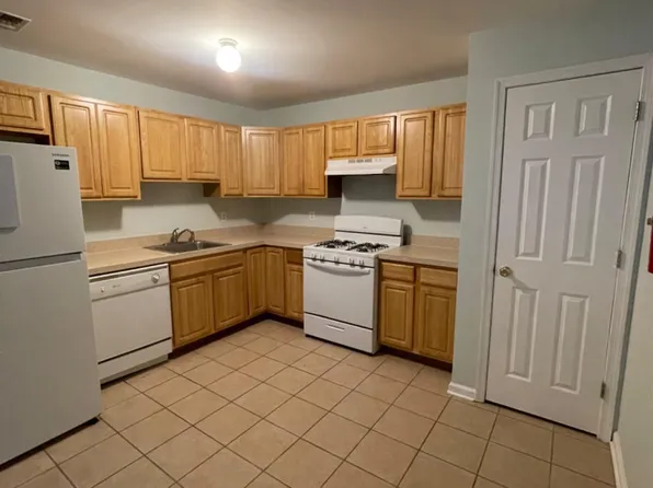 234 Pinelli Dr, Piscataway, NJ 08854