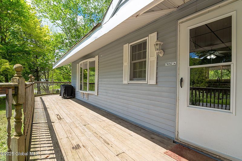 3rd image of 605 Lawyersville Road