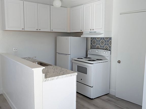 3rd image of 8845 Mira Mesa Blvd APT 5
