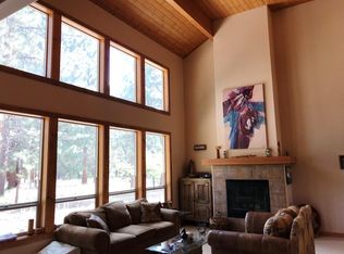 484 E Wapato Loop, Sisters, OR 97759