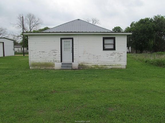 2nd image of 1000 W 8th St