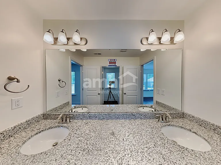 155 Gregory Dr — Photo 11
