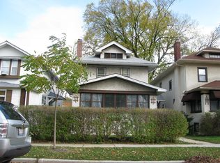 712 S Humphrey Ave, Oak Park, IL 60304