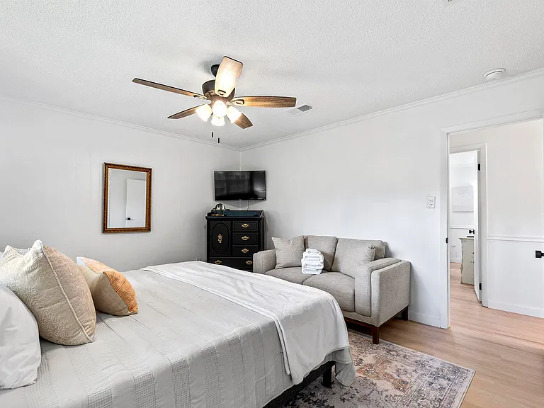 1726 Greenwood Cir — Photo 45