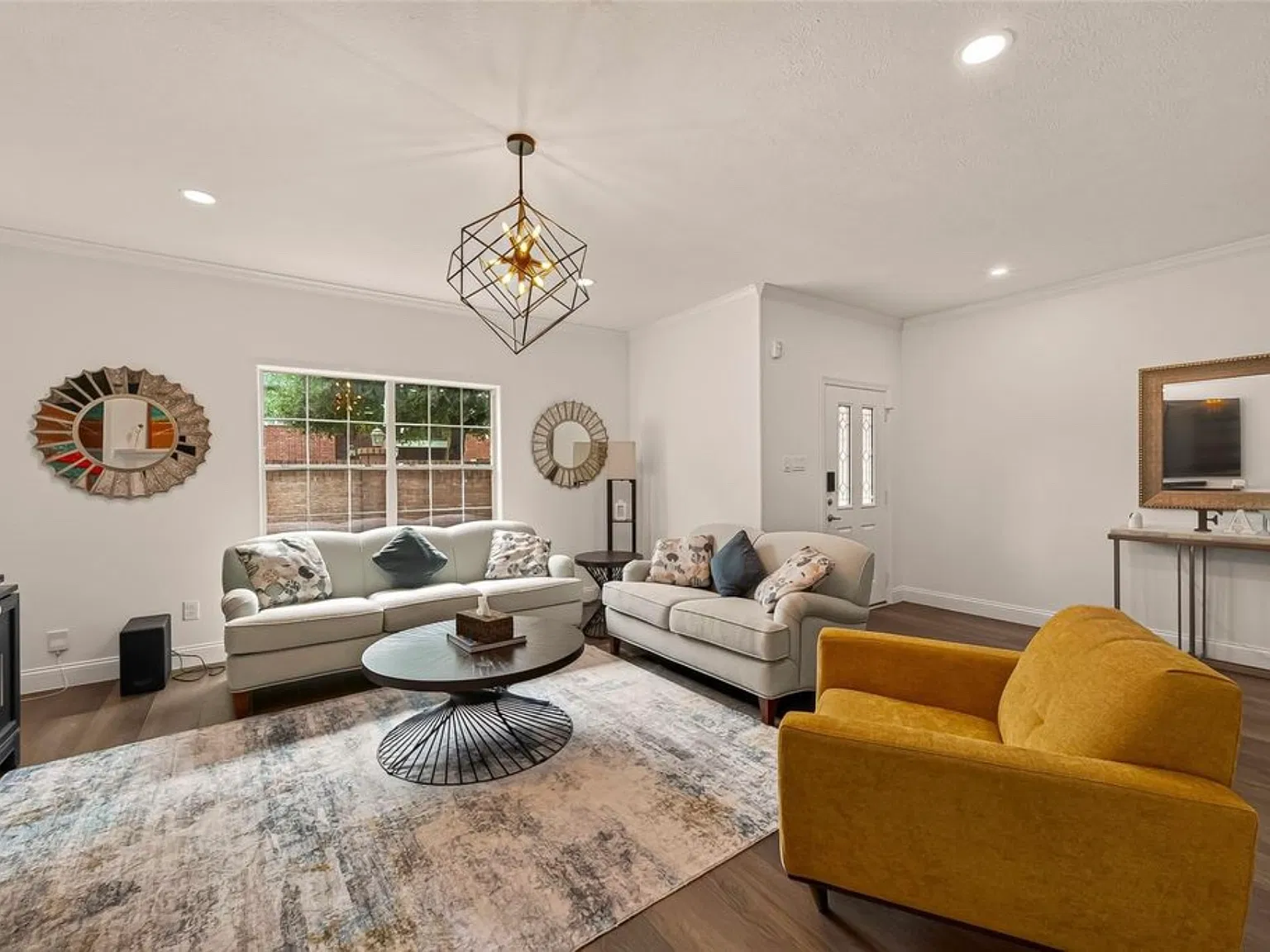 1 bed, 2000 sqft, $650 — Photo 4