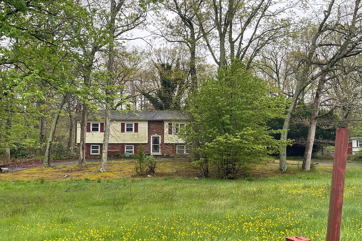 1109 Farmingdale Rd photo 1