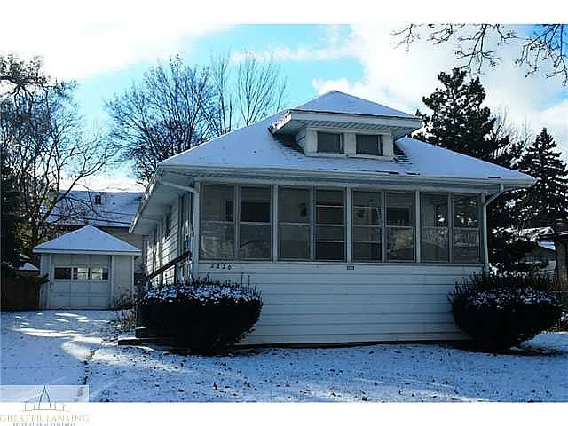 2220 Strathmore Rd photo 1