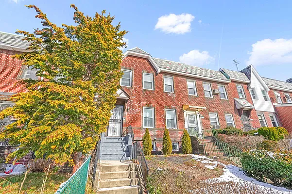 Sold by Mitra Hakimi Realty Group, LLC | media 4