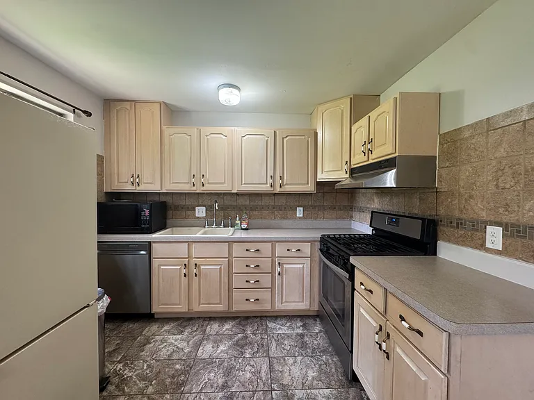 1816 Schulte Hill Dr — Photo 6