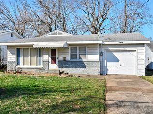 1825 S Weaver Avenue, Springfield, MO 65807