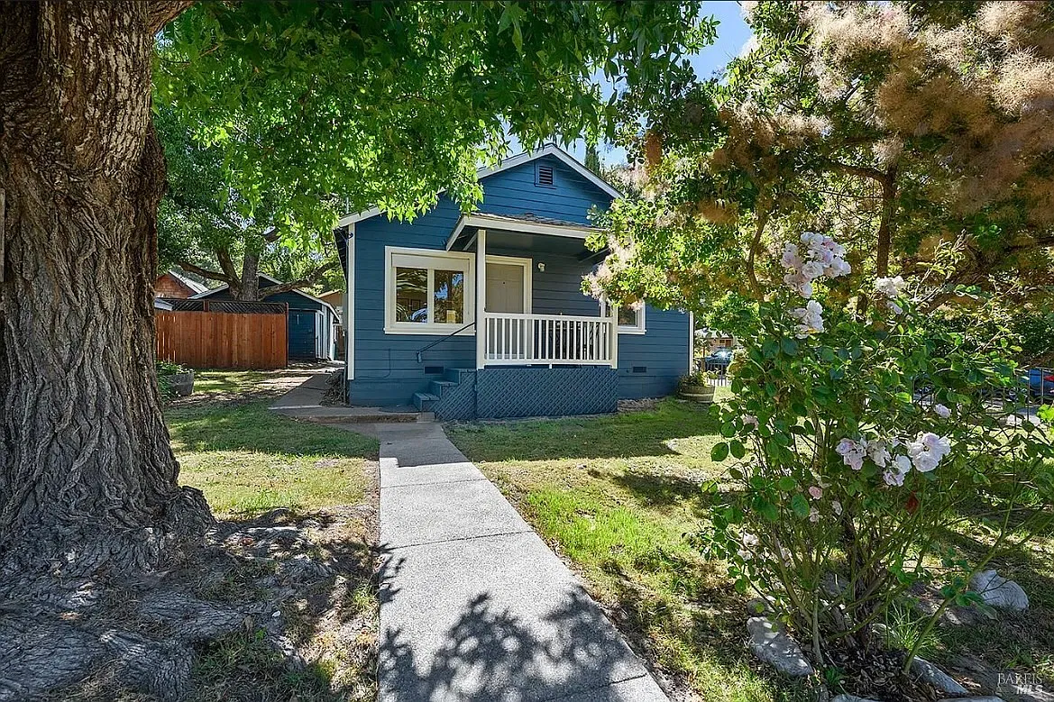 2 bed, 807 sqft, $3,400 — Photo 1