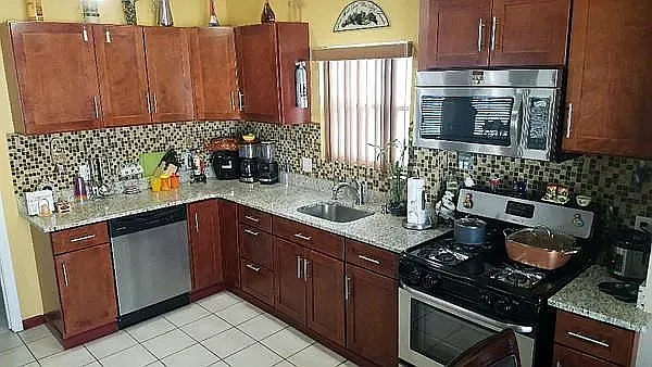 59 Fernwood Ave — Photo 2