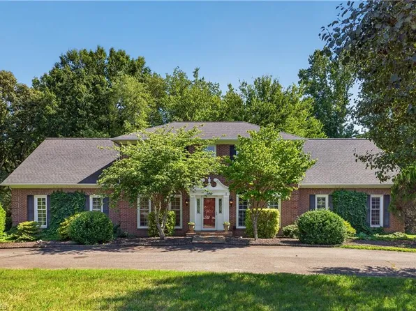 1018 Riverbend Dr, Bermuda Run, NC 27006
