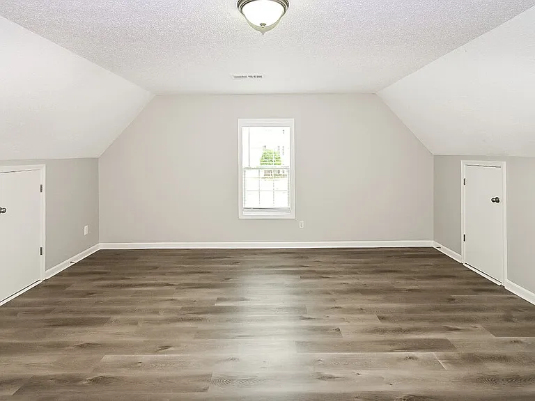 1776 Lichfield Ct — Photo 15