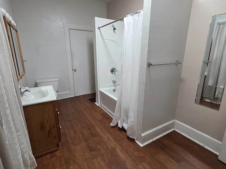615 W Main St #1 — Photo 2