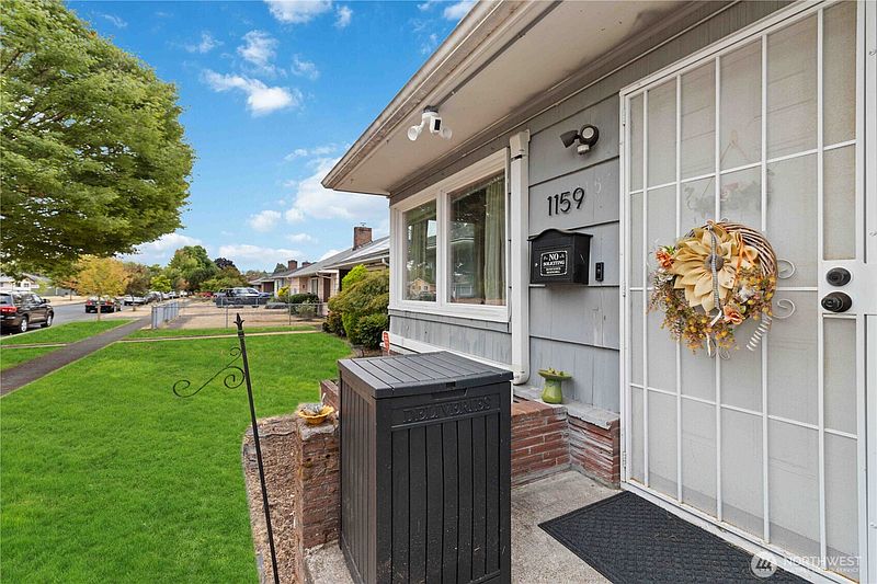 2nd image of 1159 19th Avenue