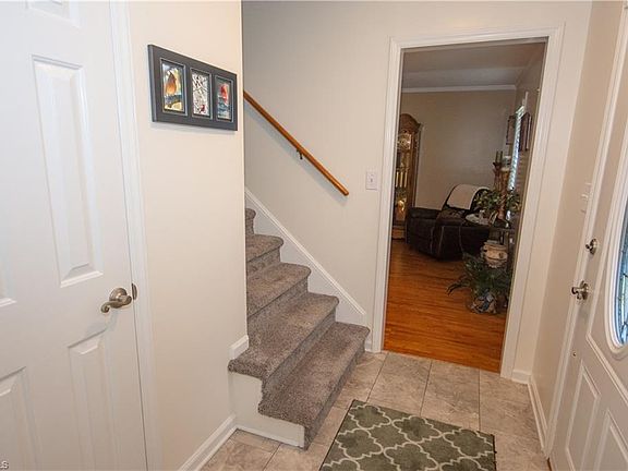 2nd image of 616 Creekridge Dr