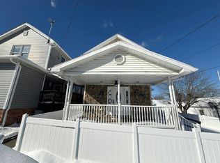 811 Park St, California, PA 15419