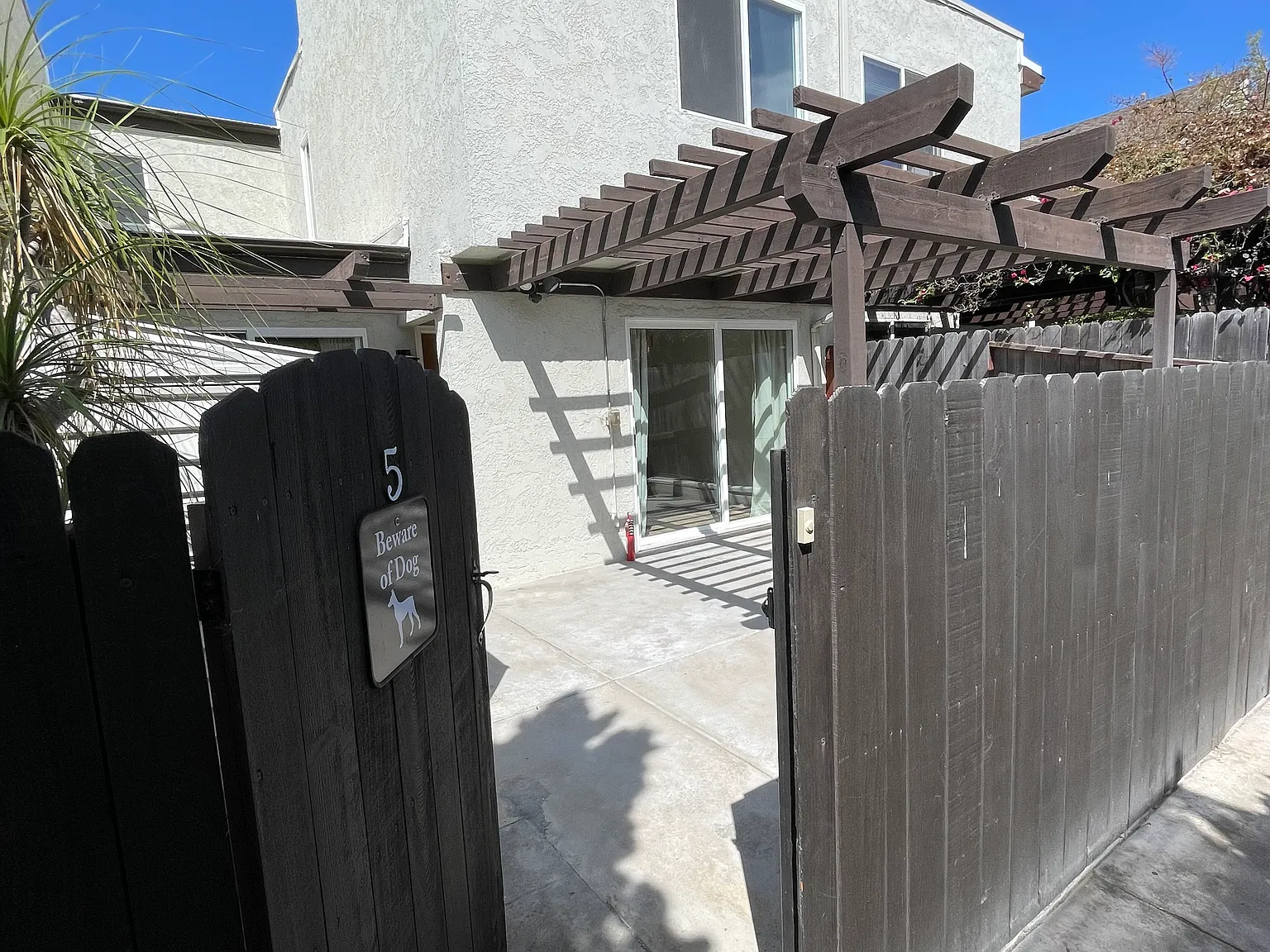 2 bed, 2.5 bath, 1148 sqft, $4,550 — Photo 1