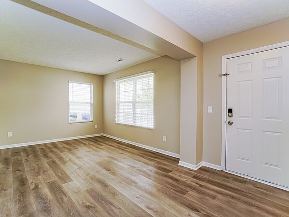 4th image of 4698 Kenross Dr