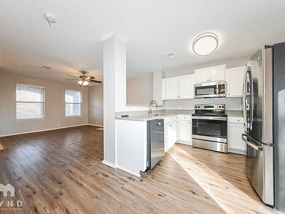 4th image of 1414 Caleo Dr