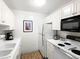 387 Commonwealth Ave APT 1B, Boston, MA 02115