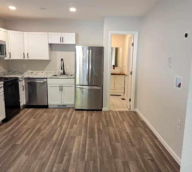 542 Sweetwater Rd #2 — Photo 10