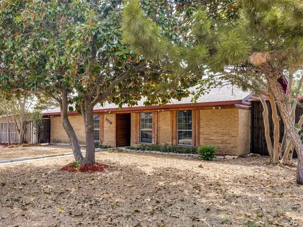 1519 Creekwood Ln, Mesquite, TX 75149