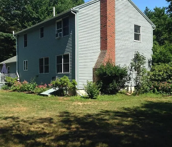 30 Longmeadow Rd — Photo 2
