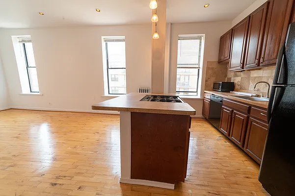 Rented by Corcoran | media 34