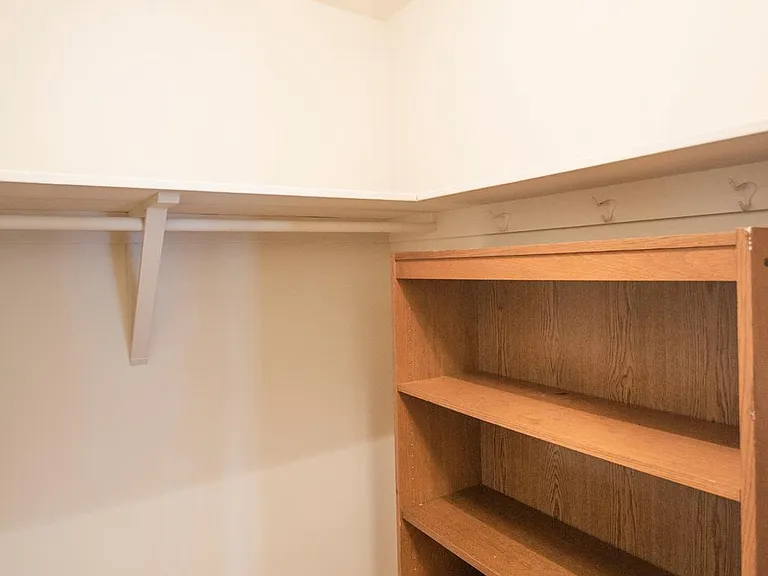 1210 N Taft St #201 — Photo 18