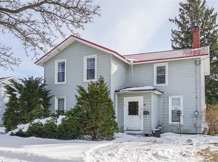 17 Grahamville St, North East, PA