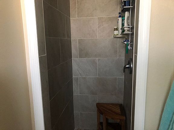 4th image of 18642 Ashcroft Cir