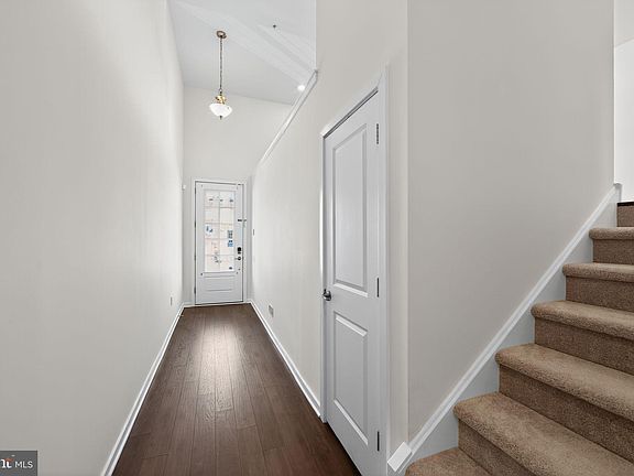 2nd image of 1888 Boulder Dr