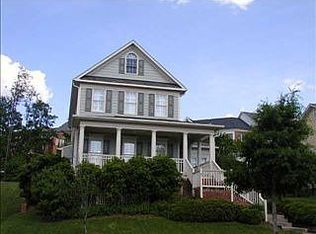 204 Old Barn Ln, Chapel Hill, NC 27517