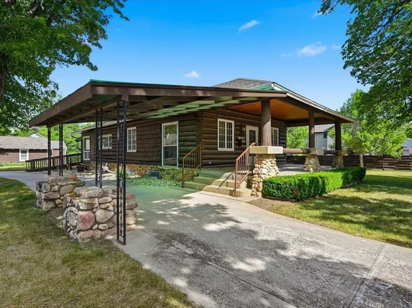 1343 Fulton St, Sturgis, SD 57785