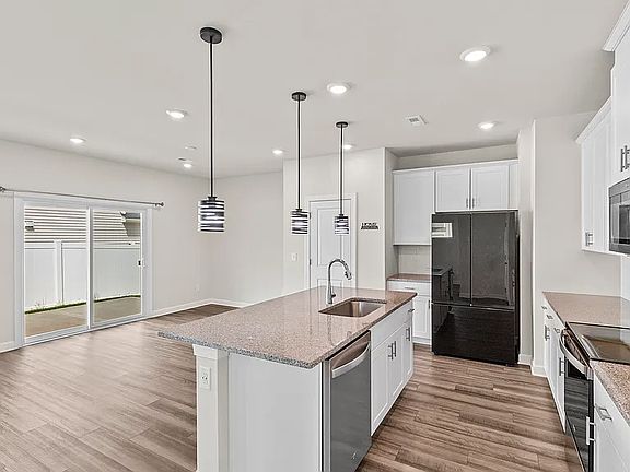 3rd image of 2120 Morgan Hills Dr