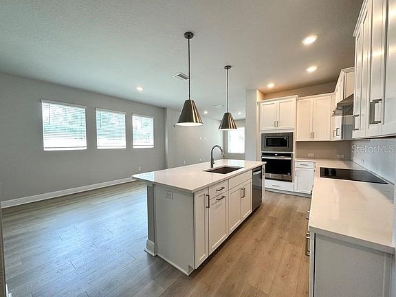 5th image of 1403 Columbia Ave #1403