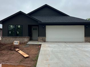 137 E Tyler Ave, Stillwater, OK 74075