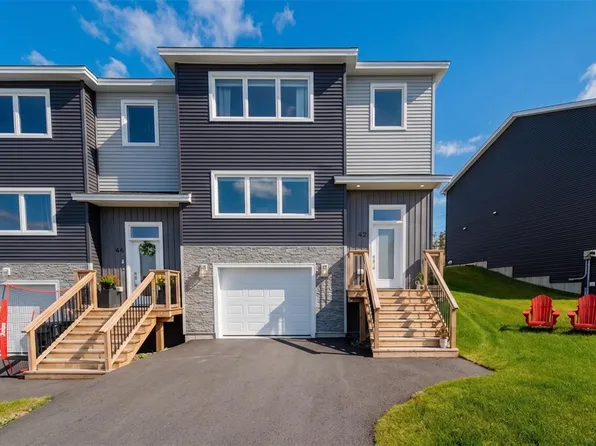 42 Trenton Drive, Paradise, NL A1L4B8